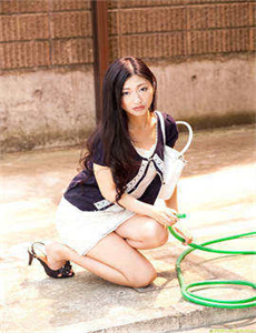 《我女朋友的母亲2023中语翻译》
