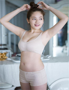 《麻豆AV久久无码精品九九》