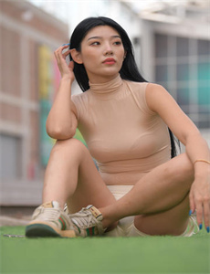 《国产 日韩 中文字幕 制服》